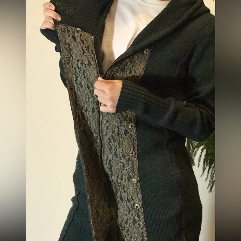FREE PEOPLE ZIP UP SWEATER QITH LACE DOUBLE BREAST zip and snap